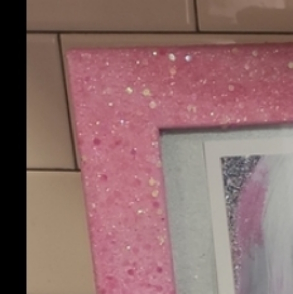 Marilyn Monroe Pink Buttefly Bubble gum Poster glittered framed pin… - Picture 2 of 2